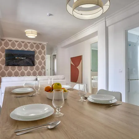Apartment Triana Select, By Homing U Seville